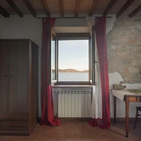 Semesterbostad La Folaga Del Trasimeno
