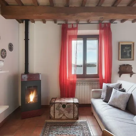 Semesterbostad La Folaga Del Trasimeno Magione
